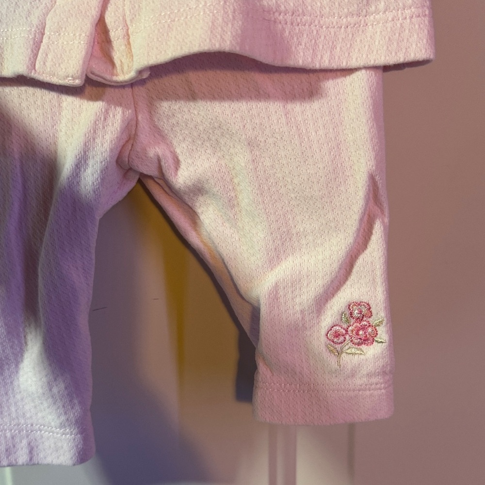 Baby Girl Pink 2 piece set with Floral Embroidery - Picture 3 of 12